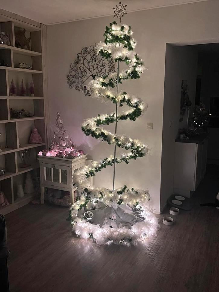 Kerstboom/spiraal of clematis spiraal, Diversen, Kerst, Zo goed als nieuw, Ophalen