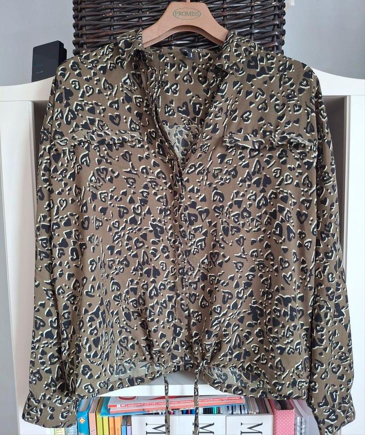 Vero Moda groene dames blouse maat M, Kleding | Dames, Blouses en Tunieken, Zo goed als nieuw, Maat 42/44 (L), Groen, Ophalen of Verzenden