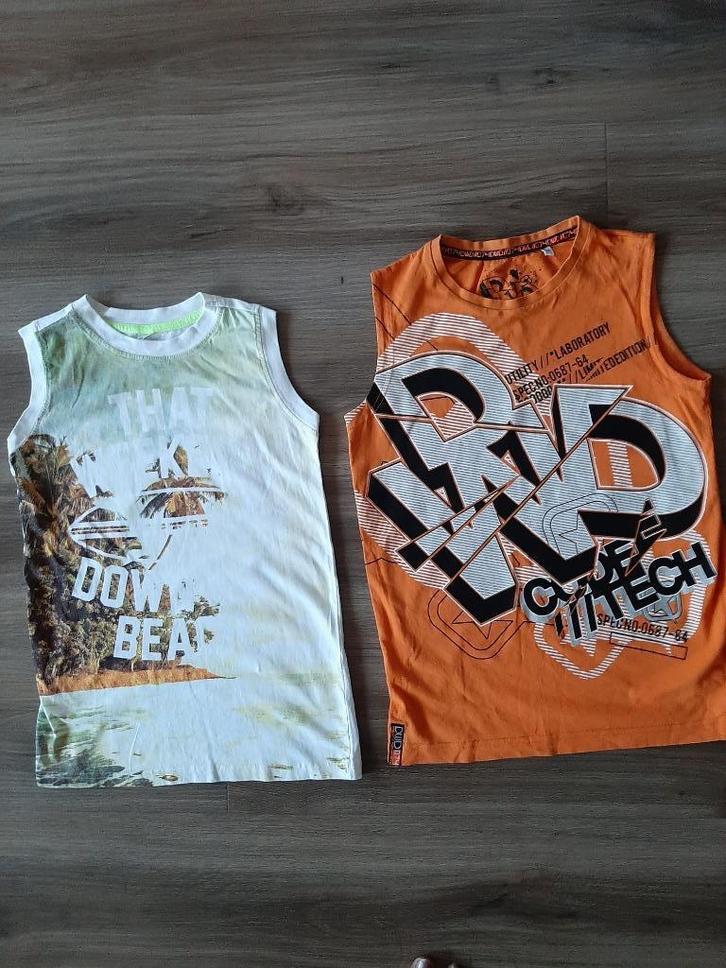 Twee prachtige kleurrijke mouwloos shirt (maat 146-152), Kinderen en Baby's, Kinderkleding | Maat 146, Zo goed als nieuw, Jongen
