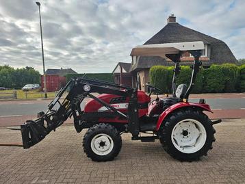 KNEGT Minitractor met voorlader MARGE beschikbaar voor biedingen
