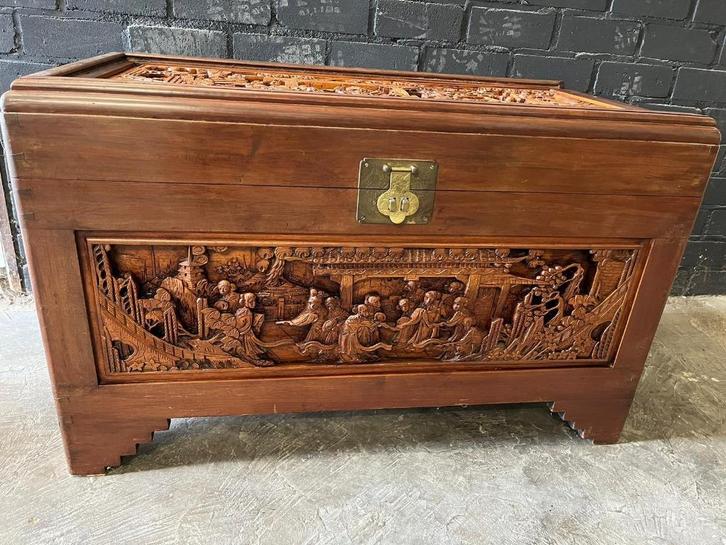 Chinese houtsnijwerk kist chinees kamfer uniek kamferkist, Huis en Inrichting, Woonaccessoires | Kisten, Gebruikt, 50 tot 75 cm