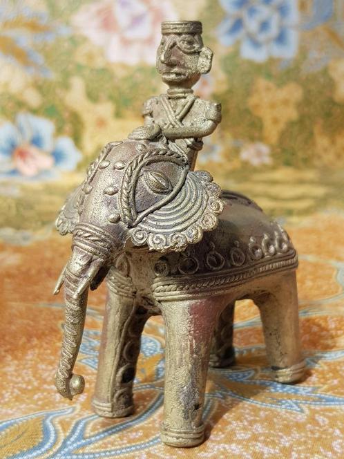 Olifant met berijder mooi antiek brons beeldje uit India., Antiek en Kunst, Kunst | Niet-Westerse kunst, Ophalen of Verzenden