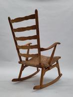 Vintage schommelstoel Gelderland de Ster fauteuil hout riet, Huis en Inrichting, Stoelen, Ophalen, Gebruikt, ., .