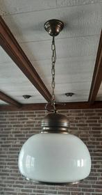 Retro Antieke Mooie Bronzen Hanglamp met Melkglazen Kap, Ophalen, Zo goed als nieuw, Glas