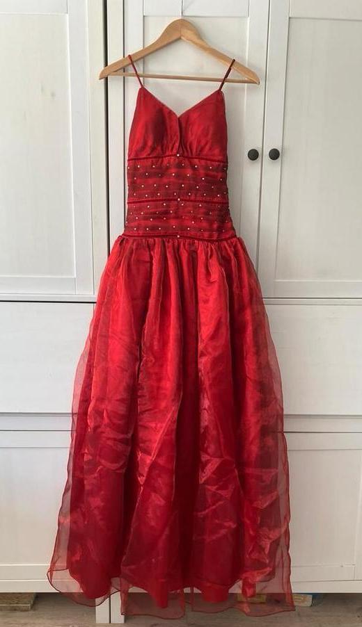 Prachtige rode baljurk galajurk feestjurk jurk mt 34 36, Kleding | Dames, Gelegenheidskleding, Zo goed als nieuw, Galajurk, Maat 34 (XS) of kleiner