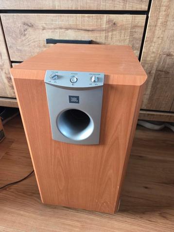 .leuke surround set jbl  beschikbaar voor biedingen
