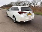 Toyota Auris Touring Sports 1.8 Hybrid Lease pro Pano Cam St, Auto's, 65 €/maand, 28 km/l, Gebruikt, Wit