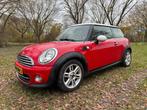 Mini Cooper 1.6 10 Years 2011, Auto's, Voorwielaandrijving, Euro 5, 4 cilinders, 4 stoelen