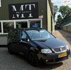 Volkswagen TOURAN 1.4 TSI Trendline 7-PERSOONS PANORAMA CRUI, Stof, Gebruikt, 4 cilinders, Zwart