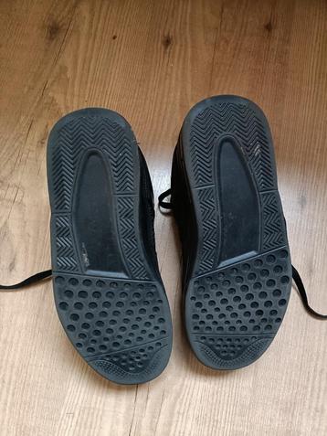 Sportschoenen (zwart) beschikbaar voor biedingen