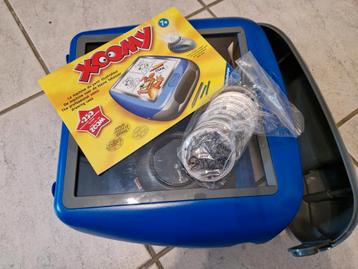 Xoomy teken tafel beschikbaar voor biedingen