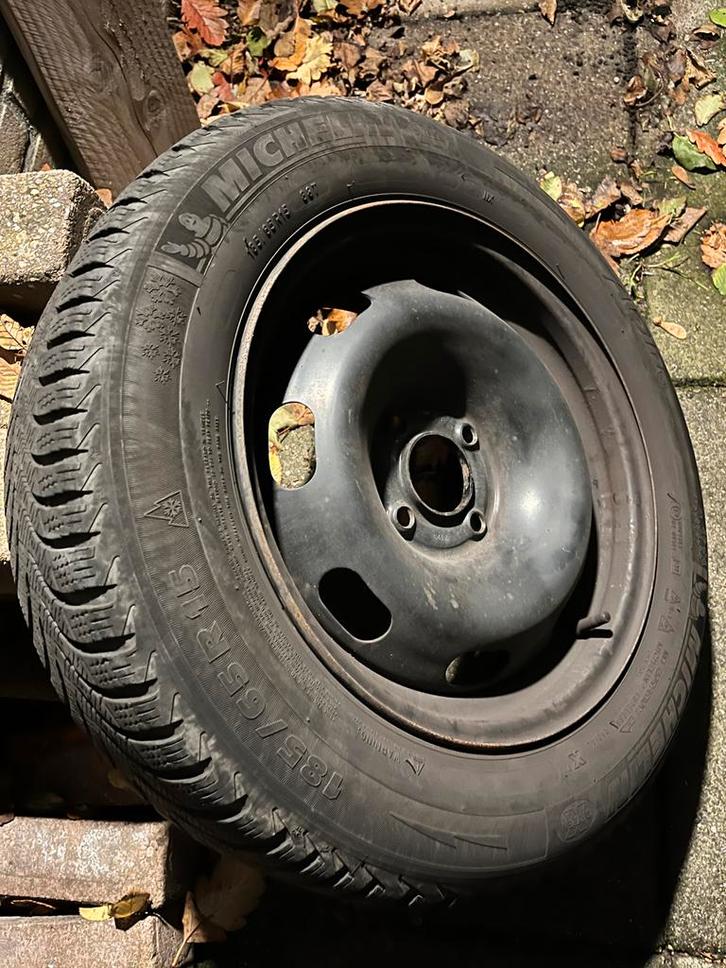 Winterbanden 185/65R15 Michelin Peugeot 208, Auto diversen, Auto-accessoires, Gebruikt, Ophalen