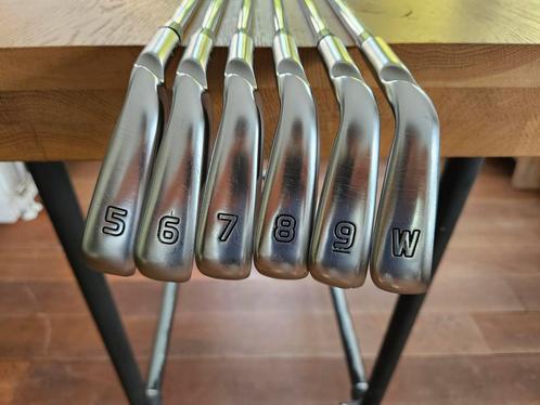 Ping ijzers i525, Sport en Fitness, Golf, Zo goed als nieuw, Set, Ping, Ophalen of Verzenden