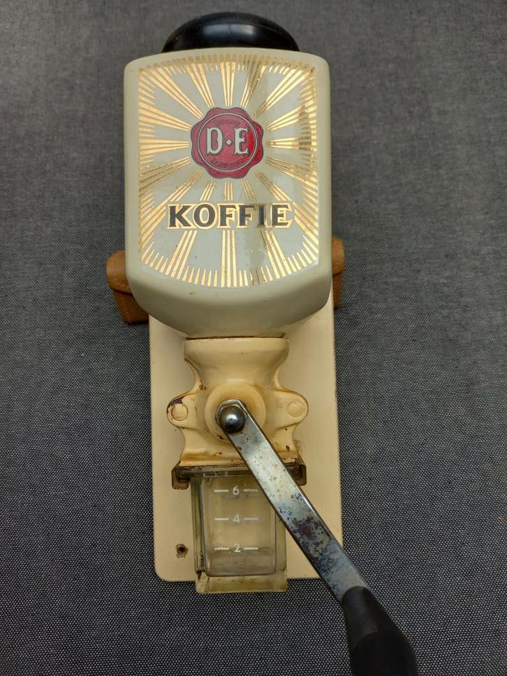 Vintage wandkoffiemolen van D-E, 60er jaren, midcentury., Antiek en Kunst, Antiek | Keukenbenodigdheden, Ophalen of Verzenden