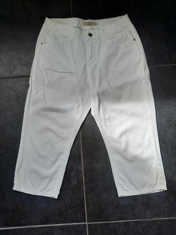 Witte driekwart broek van Bonaparte maat 38 € 10,00  beschikbaar voor biedingen