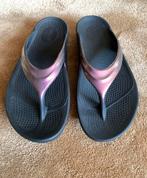 Oofos slippers maat 40, Slippers, Overige kleuren, Oofos, Ophalen of Verzenden