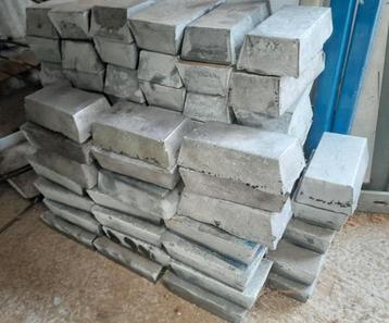 Ballastlood, Loodbroodjes, gewicht 5-7kg per st beschikbaar voor biedingen