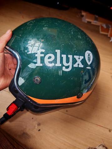 felyx brommer scooter helm beschikbaar voor biedingen