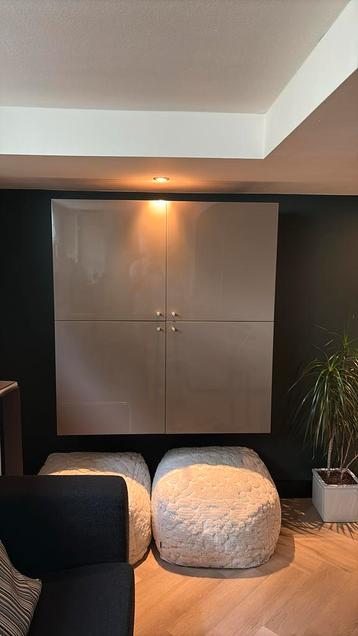 Hangkast Mercure Taupe hoogglans Italiaans design beschikbaar voor biedingen