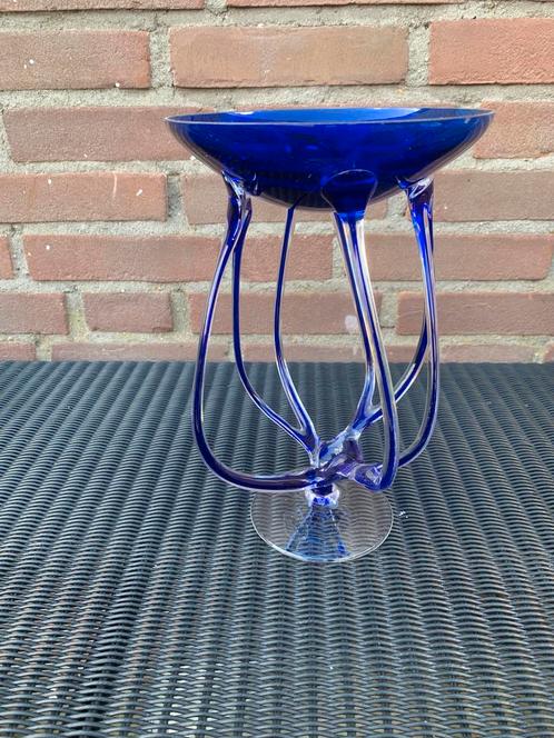 Alicia, vintage koningsblauwe glazen octopus/kwal sculpture, Antiek en Kunst, Antiek | Glas en Kristal, Ophalen
