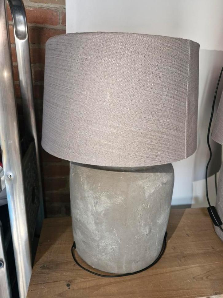 Stenen lampen met kap, Huis en Inrichting, Lampen | Lampenkappen, Zo goed als nieuw, 50 cm of meer, Rond, Ophalen