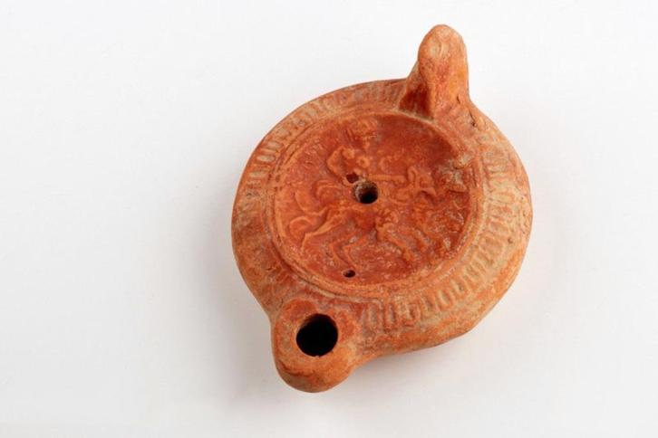 Romeinse Olielamp Diana en de Honden 1/2e eeuw n.C., Antiek en Kunst, Antiek | Keramiek en Aardewerk, Verzenden