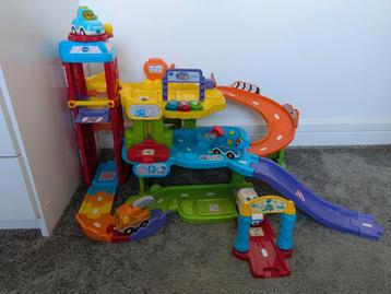 Vtech Toet Toet Auto's Garage  beschikbaar voor biedingen