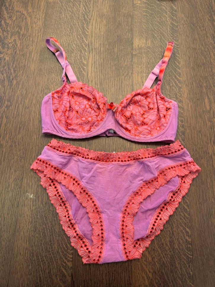Roze aubade Lingerie Setje met Kant maat 75 E, Kleding | Dames, Ondergoed en Lingerie, Setje, Roze, Ophalen of Verzenden