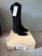 Catarina Martins, suede cowboy boots. Maat 37, Kleding | Dames, Schoenen, Hoge laarzen, Zwart, Nieuw, Ophalen of Verzenden