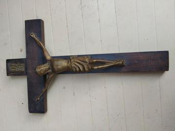 Brons verguld jesus aan het kruis beschikbaar voor biedingen