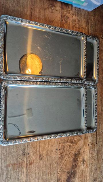 Serveerschalen / Plateaus klassieke look 4 stuks beschikbaar voor biedingen