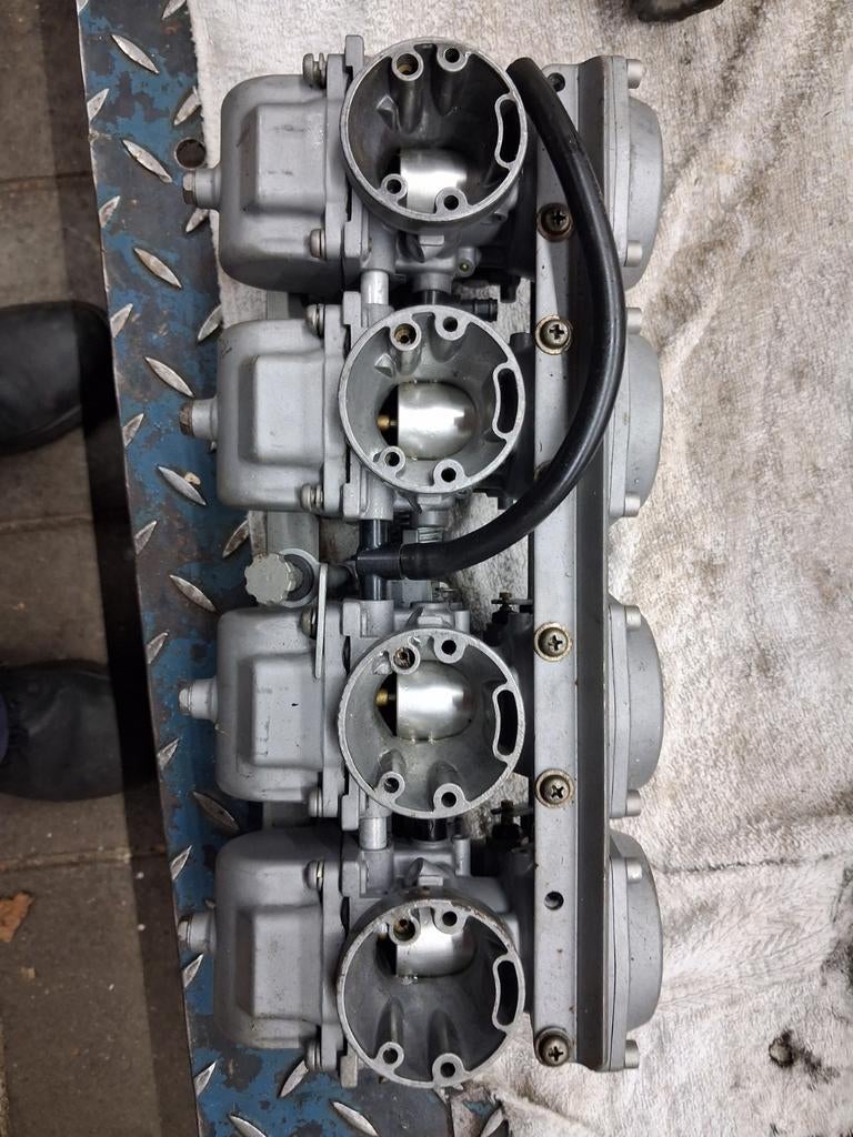 Suzuki Gsx1100et ex 80/81caburateurs 2 sets, Ophalen of Verzenden