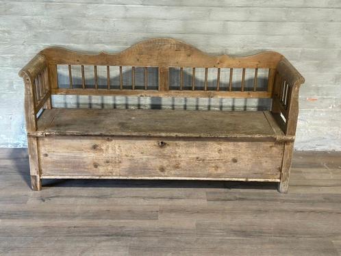 Antieke kleppenbankje - 184 cm breed + 52 cm diep, Antiek en Kunst, Antiek | Meubels | Stoelen en Banken, Ophalen of Verzenden
