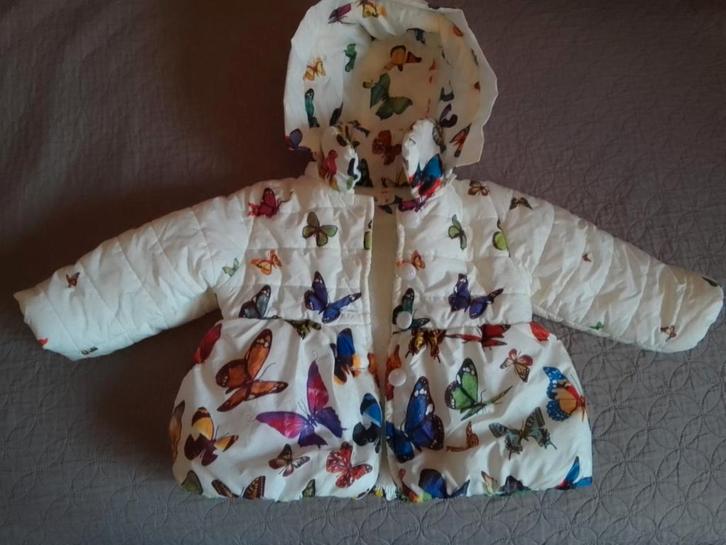 Peuter jas met vlinders en afneembare capuchon, Kinderen en Baby's, Babykleding | Overige, Meisje, Ophalen of Verzenden