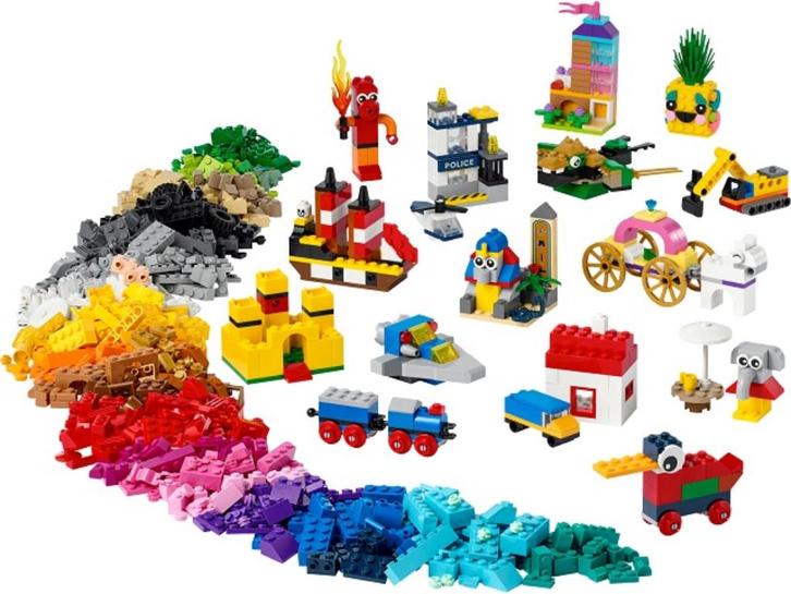 Lego | Classic | 90 jaar spelen | 11021, Kinderen en Baby's, Speelgoed | Duplo en Lego, Nieuw, Lego, Complete set, Ophalen of Verzenden
