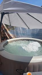 De Intex PureSpa Bubble Deluxe is geschikt voor 6 personen, Tuin en Terras, Bubbelbaden en Hottubs, Ophalen, Zo goed als nieuw