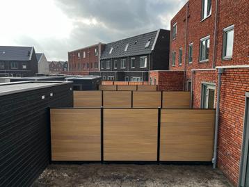 Ruim 20 meter Composiet Schutting Eiken - inclusief palen beschikbaar voor biedingen