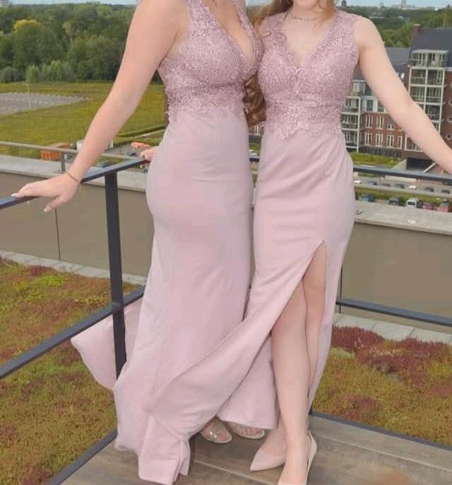 Twee mooie bruidsmeisjes jurken, maat XS en S, Kleding | Dames, Trouwkleding en Trouwaccessoires, Zo goed als nieuw, Bruidsmeisjeskleding