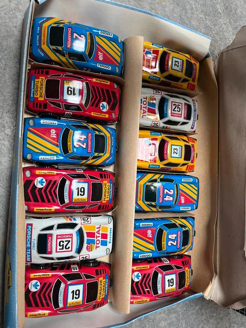 12 blikken porsches in doos, Antiek en Kunst, Antiek | Speelgoed, Ophalen of Verzenden