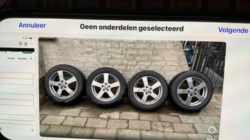 Mooie set winterbanden beschikbaar voor biedingen