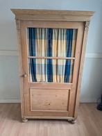 Antieke houten kast met gordijn, Ophalen of Verzenden