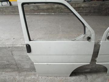 2 voor portieren links en rechts VW Transporter 1990-1996 beschikbaar voor biedingen