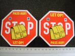 2x sticker stop let op! kinderen naar school schooltas, Verzenden, Zo goed als nieuw, Auto of Motor