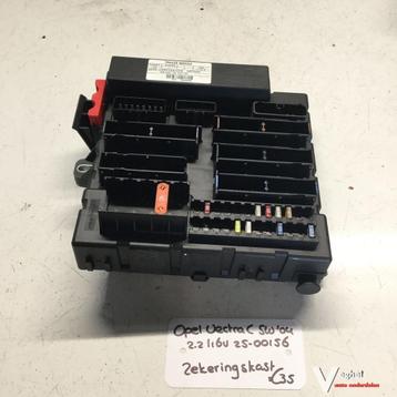 Opel Vectra C Station 2.2 16v 2004 2500116  Zekeringkast   1 beschikbaar voor biedingen