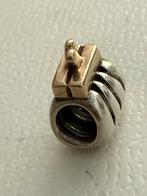 Pandora bedel zilver met goud, Sieraden, Tassen en Uiterlijk, Bedels, Gebruikt, Pandora, Ophalen of Verzenden, 1 bedel