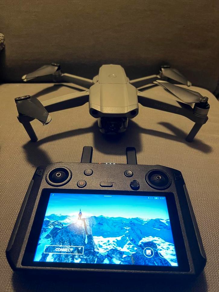 DJI Mavic Air 2 met 2 batterijen + RM500 smartcontroller, Audio, Tv en Foto, Drones, Zo goed als nieuw, Drone met camera, Ophalen of Verzenden