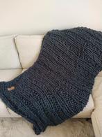 Mrs. Bloom grijs zachte woondeken ca. 150x180cm, Ophalen of Verzenden, Zo goed als nieuw