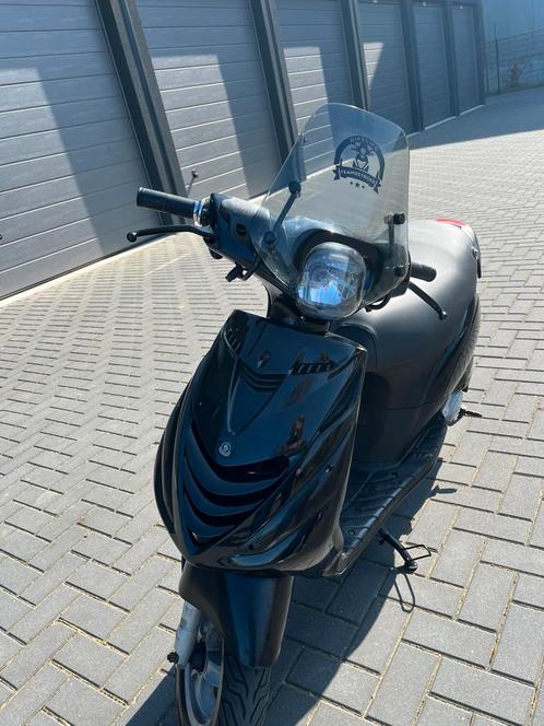 Piaggio zip 4t nette staat!, Fietsen en Brommers, Scooters | Piaggio, Zo goed als nieuw, Zip, Maximaal 25 km/u, Benzine, Ophalen