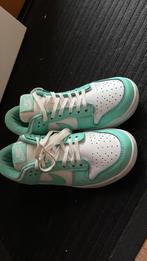 Nike bijna niet gedragen maat 38, Kleding | Dames, Schoenen, Ophalen of Verzenden, Zo goed als nieuw, Sneakers of Gympen
