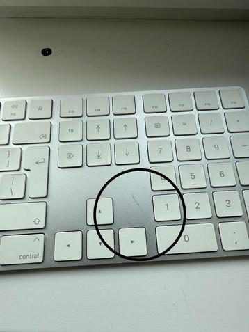 Magic Keyboard 2 met numeriek QWERTY beschikbaar voor biedingen